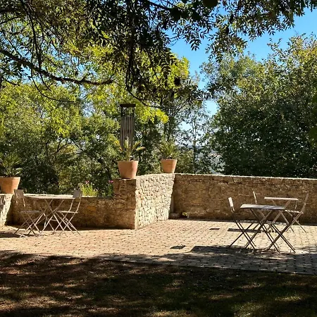 Bed and breakfast Les Hauts De Saulies - Et Table D'hotes De Charme 3*