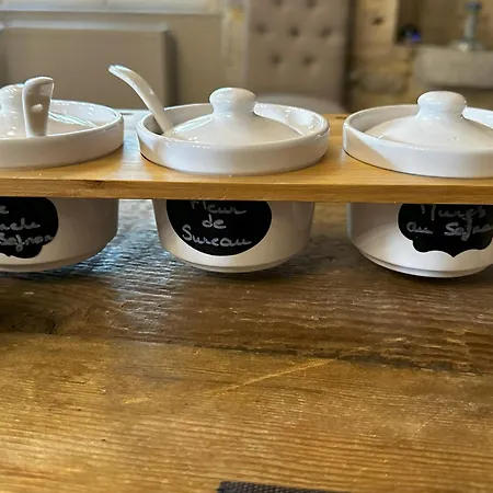 B&B Les Hauts De Saulies - Et Table D'hotes De Charme