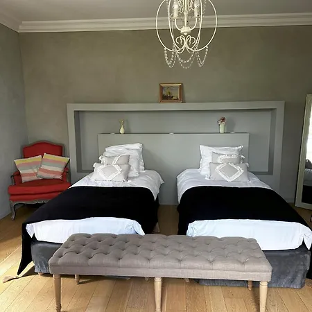 Les Hauts De Saulies - Et Table D'hotes De Charme Bed and breakfast