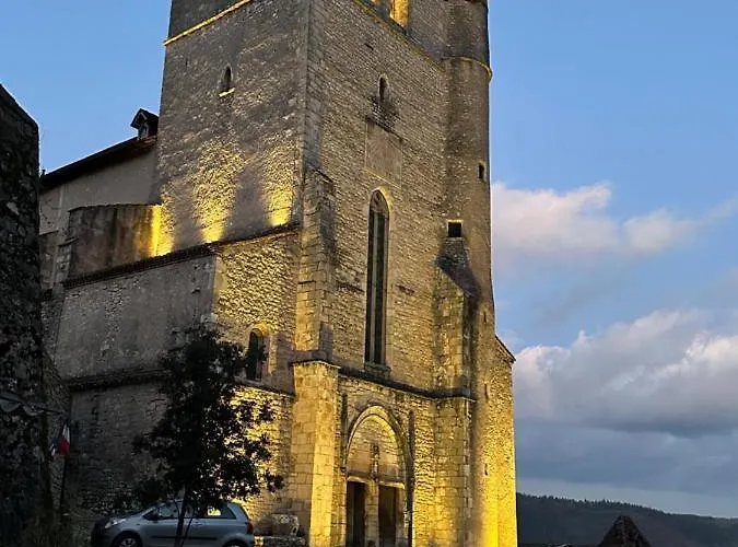 Les Hauts De Saulies - Et Table D'hotes De Charme B&B