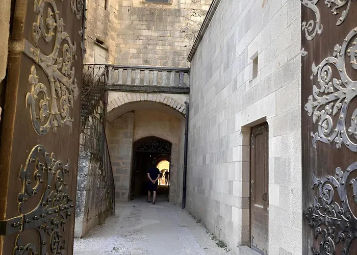 Les Hauts De Saulies - Et Table D'hotes De Charme 3*