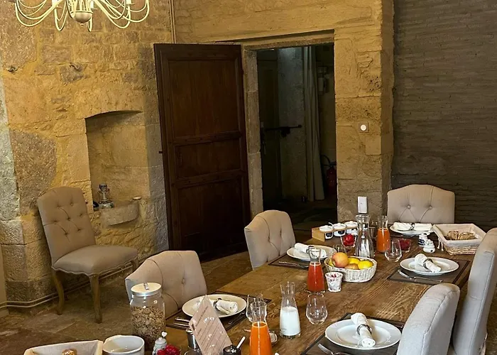 Les Hauts De Saulies - Et Table D'hotes De Charme B&B 3*