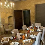 Les Hauts De Saulies - Et Table D'hotes De Charme Nocleg ze śniadaniem 3*