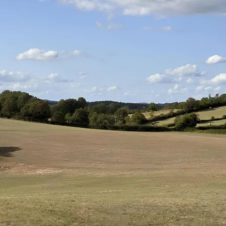 Bed & Breakfast Les Hauts De Saulies - Et Table D'hotes De Charme