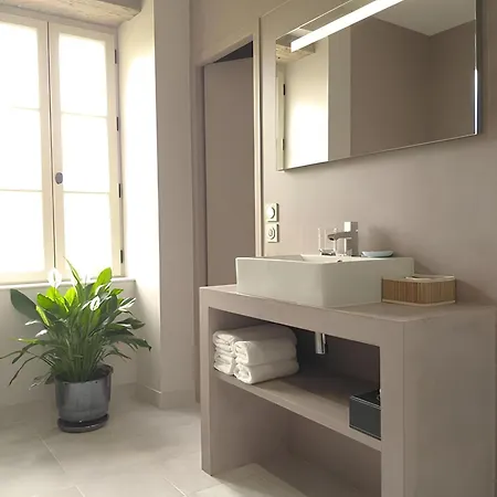Les Hauts De Saulies - Et Table D'hotes De Charme B&B 3*