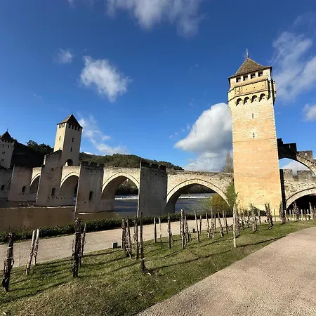 Bed & Breakfast Les Hauts De Saulies - Et Table D'hotes De Charme