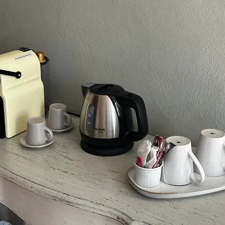 Les Hauts De Saulies - Et Table D'hotes De Charme Bed & Breakfast