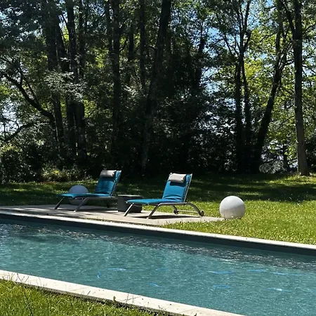 Les Hauts De Saulies - Et Table D'hotes De Charme B&B 3*