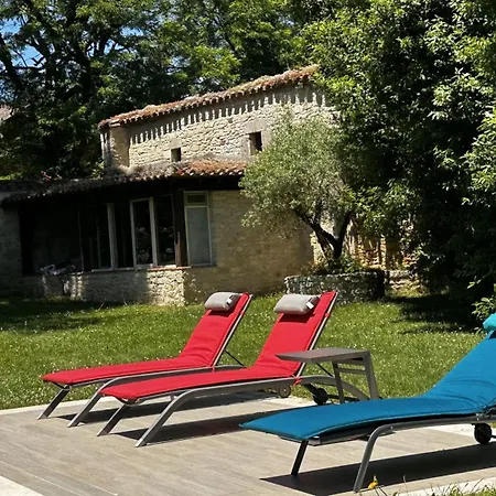 Bed & Breakfast Les Hauts De Saulies - Et Table D'hotes De Charme 3*