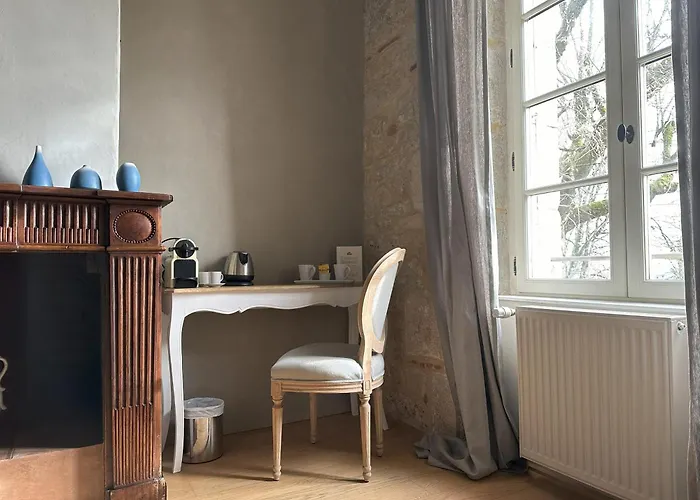 Les Hauts De Saulies - Et Table D'hotes De Charme