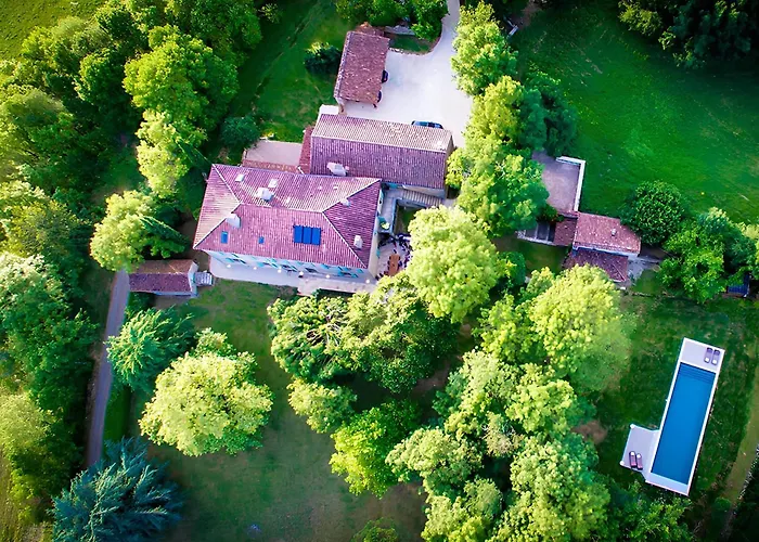 Les Hauts De Saulies - Et Table D'hotes De Charme 维尔