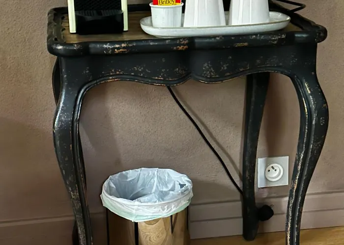 Les Hauts De Saulies - Et Table D'hotes De Charme 3* 维尔