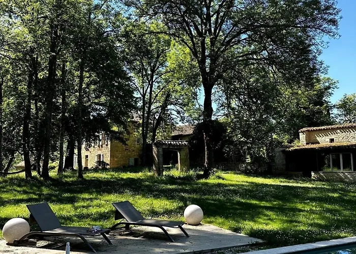 Les Hauts De Saulies - Et Table D'hotes De Charme