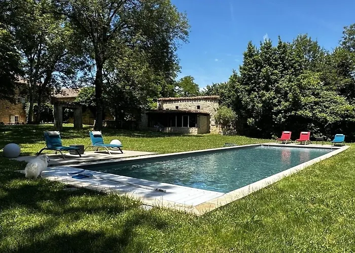 Les Hauts De Saulies - Et Table D'hotes De Charme 维尔