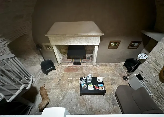 Les Hauts De Saulies - Et Table D'hotes De Charme 3* 维尔